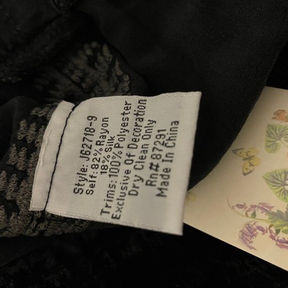 $258 NWT Johnny Was Hirsch Velvet Crop Pant M - Picture 6 of 6